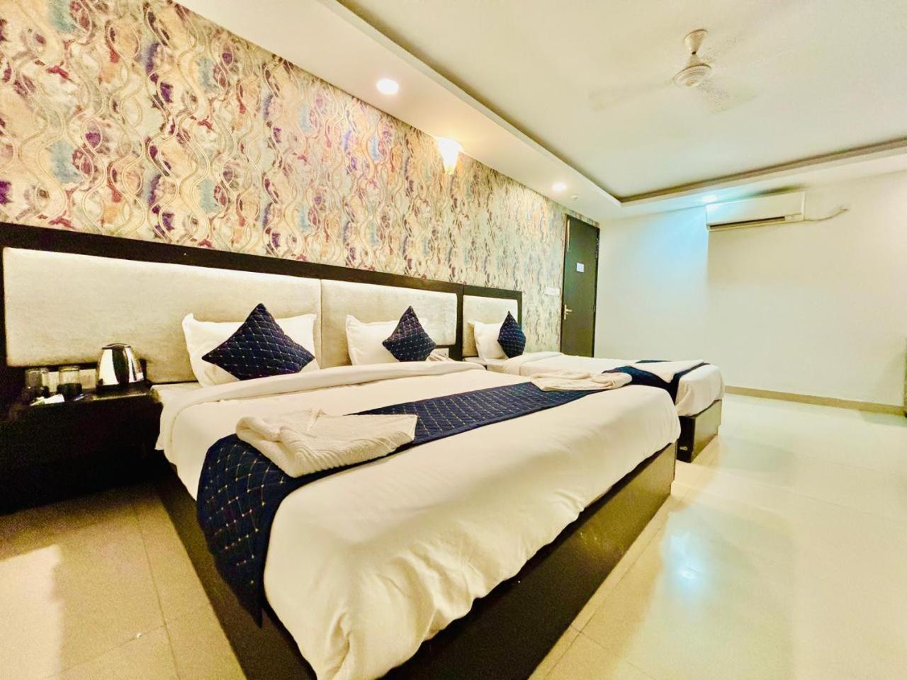 The Bellwood Suites Near Igi Airport New Delhi Buitenkant foto